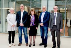 from left to right: MdB Elfi Scho-Antwerpes, Prof. Dr. Jens Brüning, Director Max-Planck-Institut für Stoffwechselforschung, Prof. Dr. Linda Partridge, Director Max-Planck-Institut für Biologie des Alterns, Prof. Dr. Nils-Göran Larsson, Director Max-Planck-Institut für Biologie des Alterns, Prof. Dr. Heribert Hirte, MdB